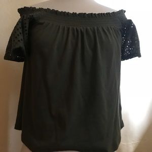 OFFERS WELCOME Express off the shoulder top